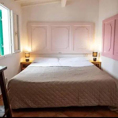La Casa Di Virgilio Apartamento *